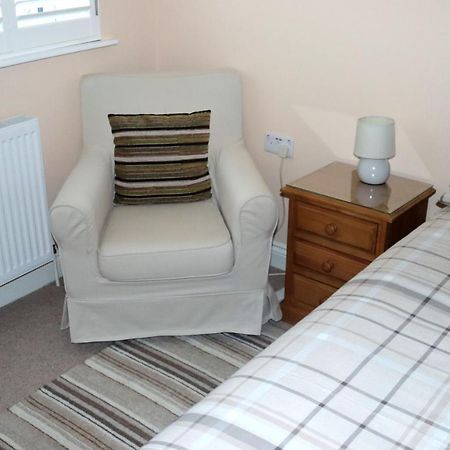 Highworth House Bed & Breakfast Суиндън Екстериор снимка
