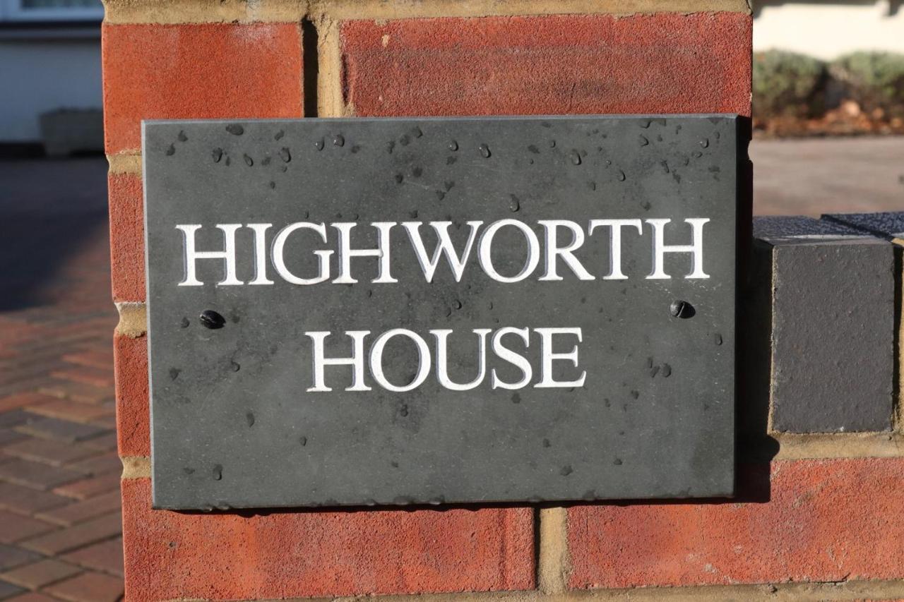 Highworth House Bed & Breakfast Суиндън Екстериор снимка